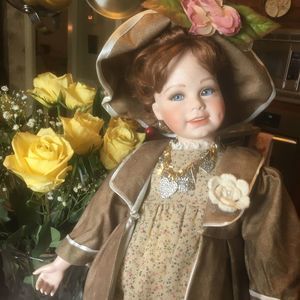 Meet your Posher, Gloria